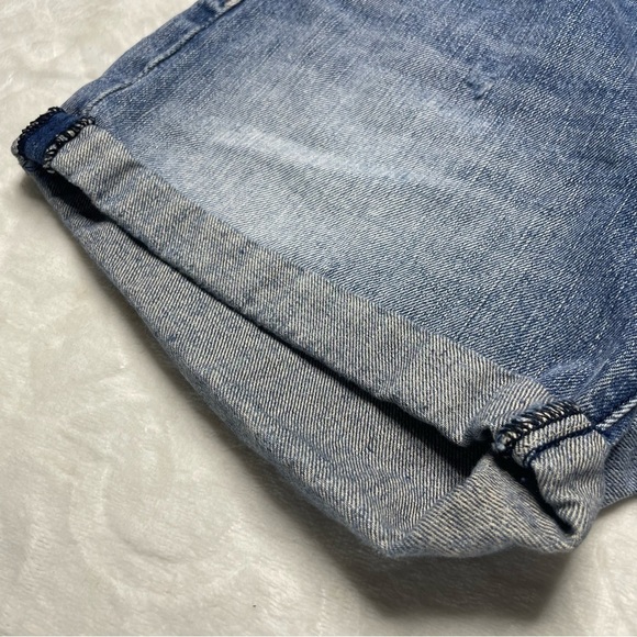 Lovers + Friends Dylan Cuffed Boyfriend Denim Jean Shorts in Skycrest Size 24 - Picture 8 of 15